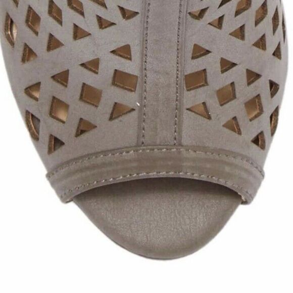 NEW Gray Laser-Cut, Open-Toe Heels with Woodgrain Heel and Ankle Buckle Closure - Picture 4 of 4